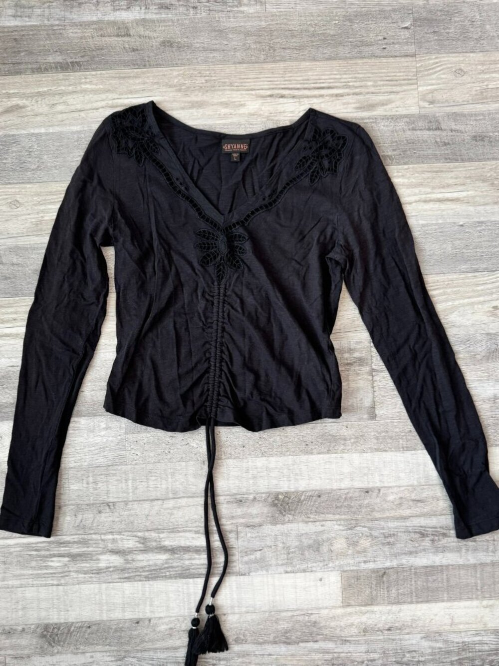 Shyanne black eyelet lace long sleeve crop top size large P31